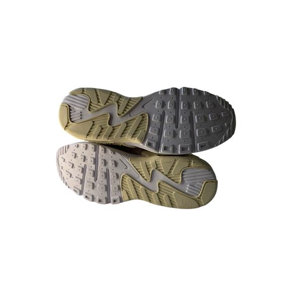 Nike Air Max Excee Platinum Violet Coconut Milk active gym Women's Size 9 NWOB - Picture 8 of 10